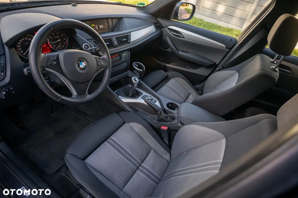 BMW X1 sDrive18i Sport Line - 16