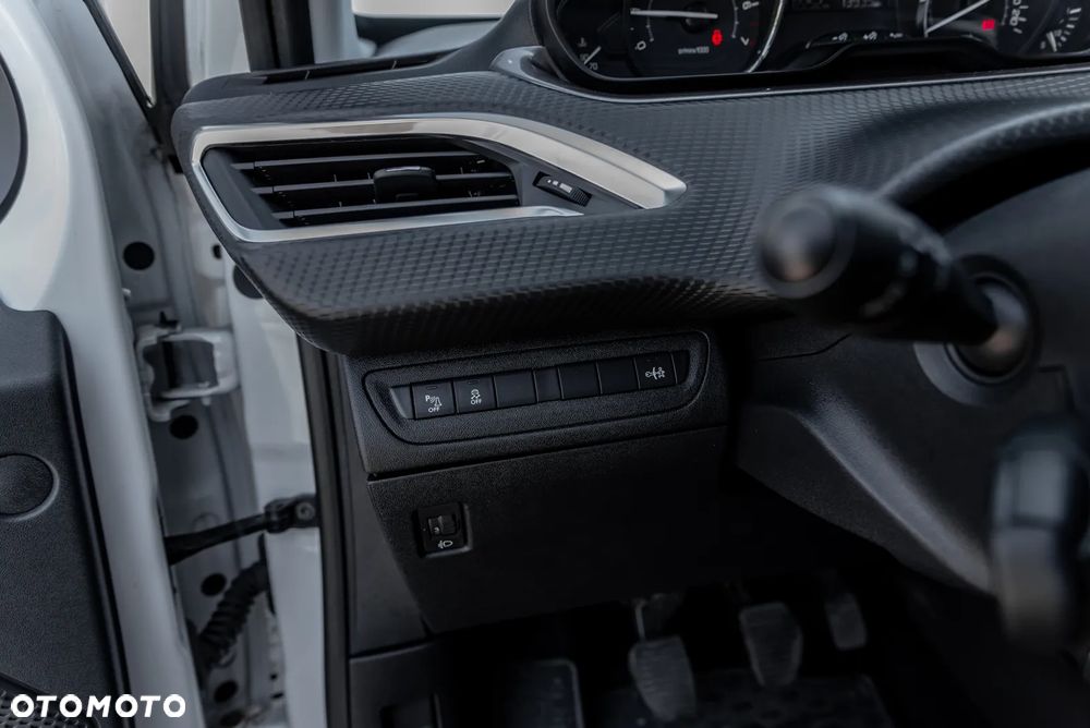 Peugeot 2008 PureTech 82 Active - 30