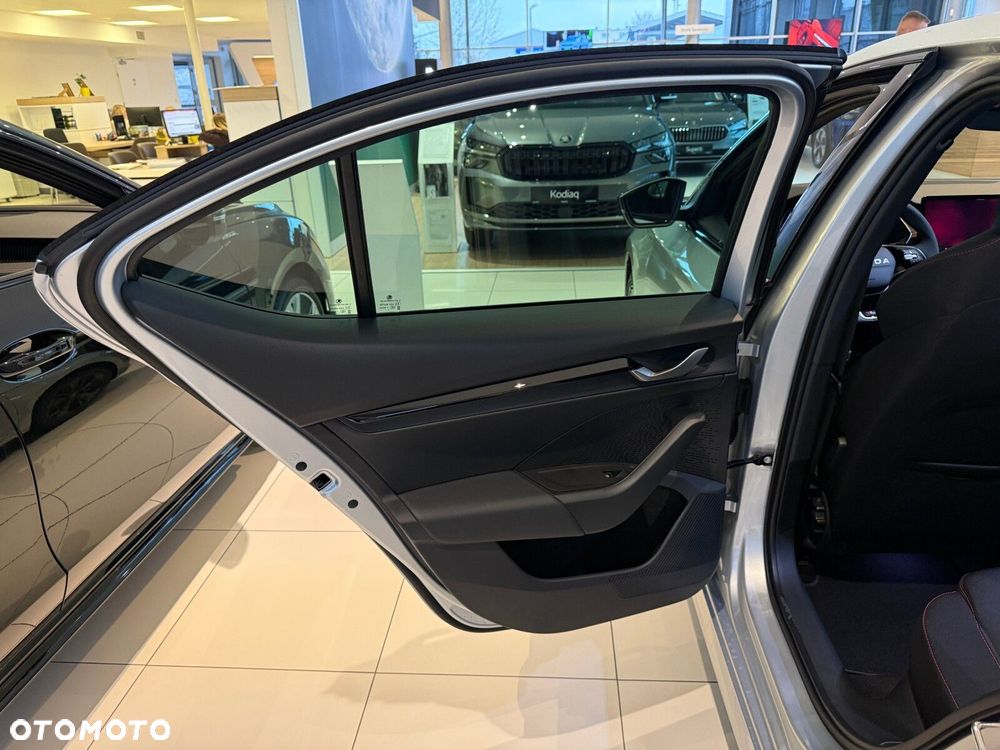 Skoda Octavia 2.0 TSI RS DSG - 14