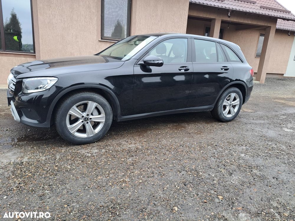 Mercedes-Benz GLC 220 d 4MATIC 9G-TRONIC AMG Line - 3