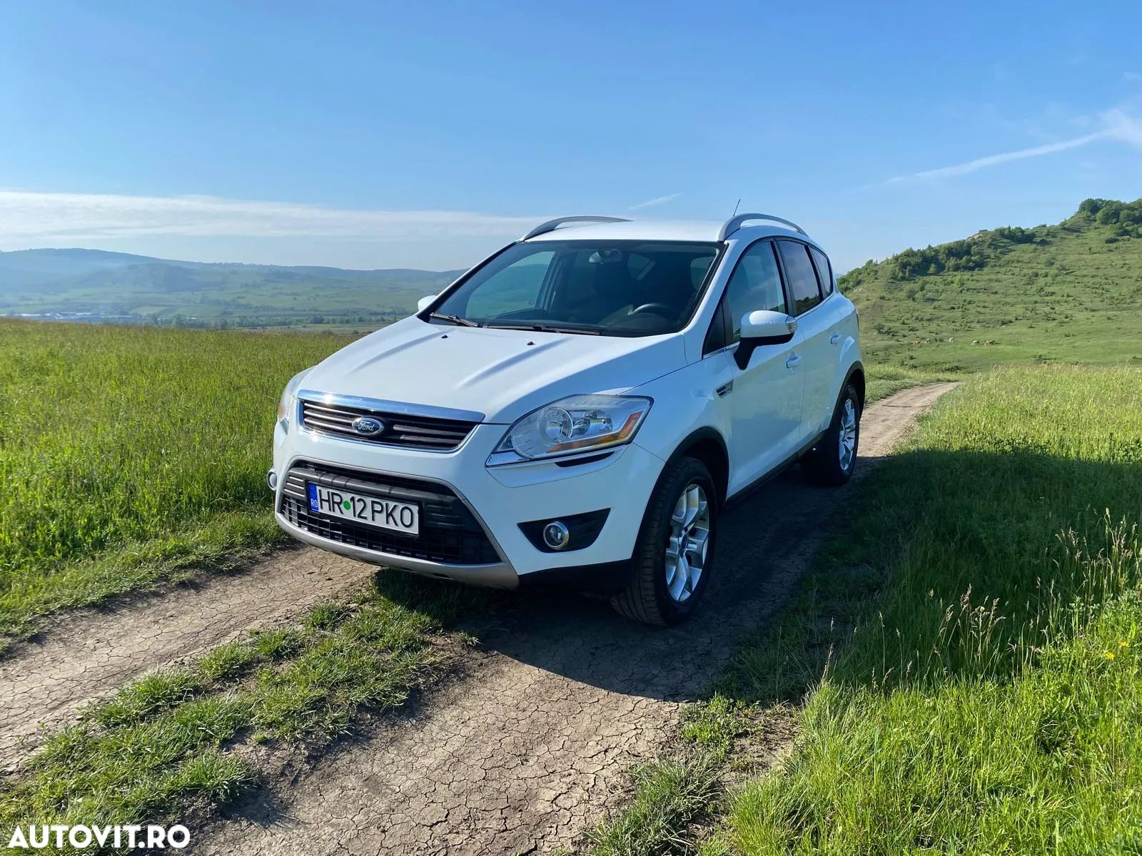 Ford Kuga 2.0 TDCi 2x4 Titanium - 1