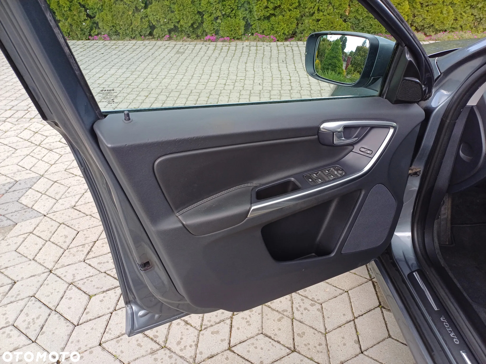 Volvo XC 60 D3 Drive-E Momentum - 26
