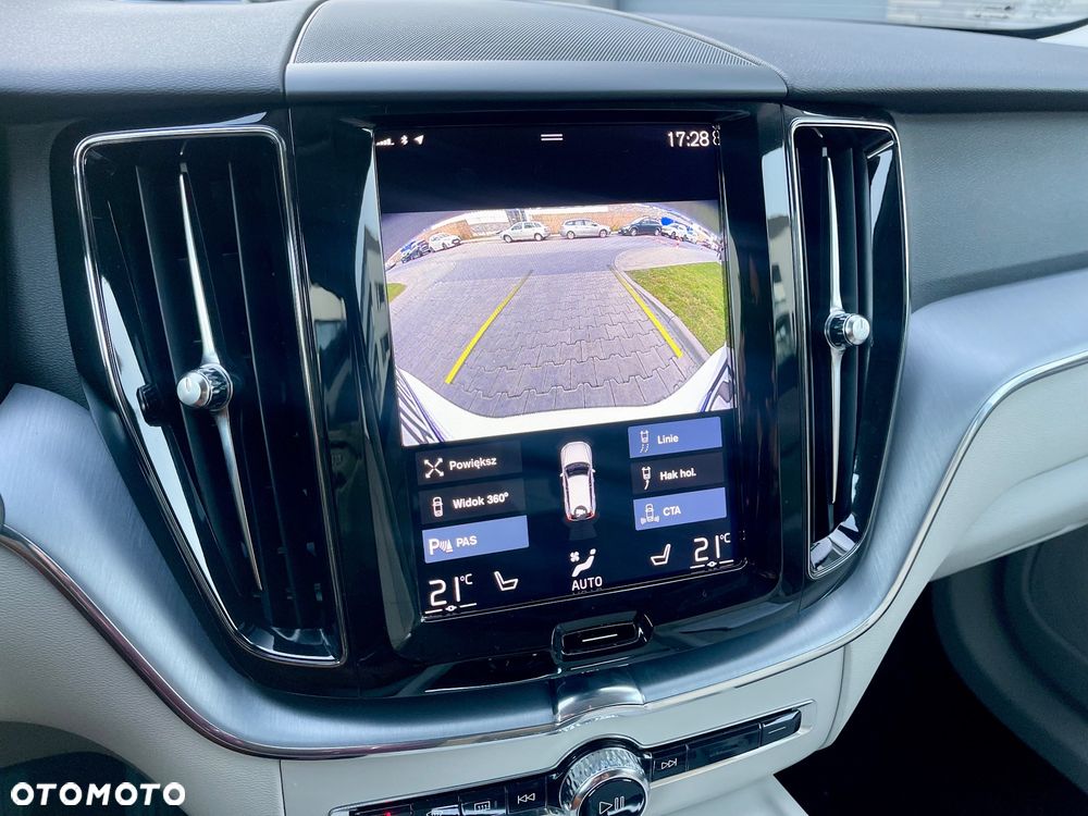 Volvo XC 60 D4 Momentum Pro - 30