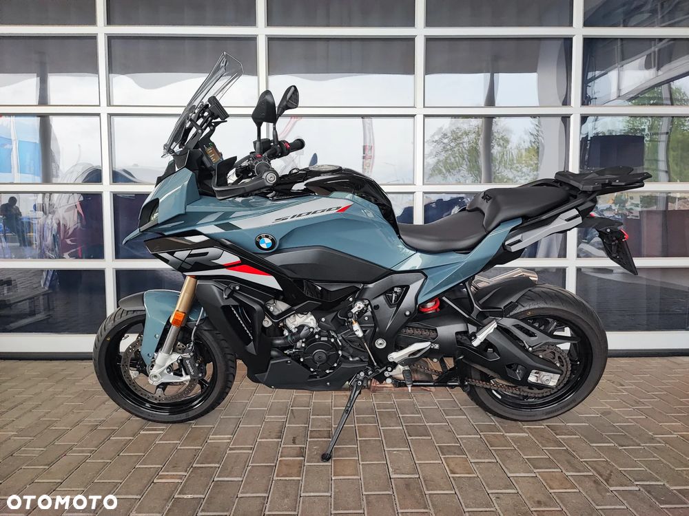 BMW S - 4