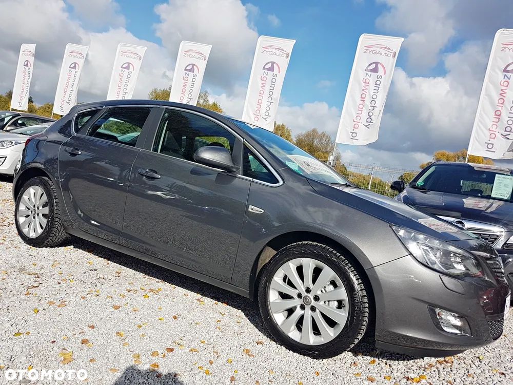 Opel Astra 1.4 Turbo Cosmo - 4