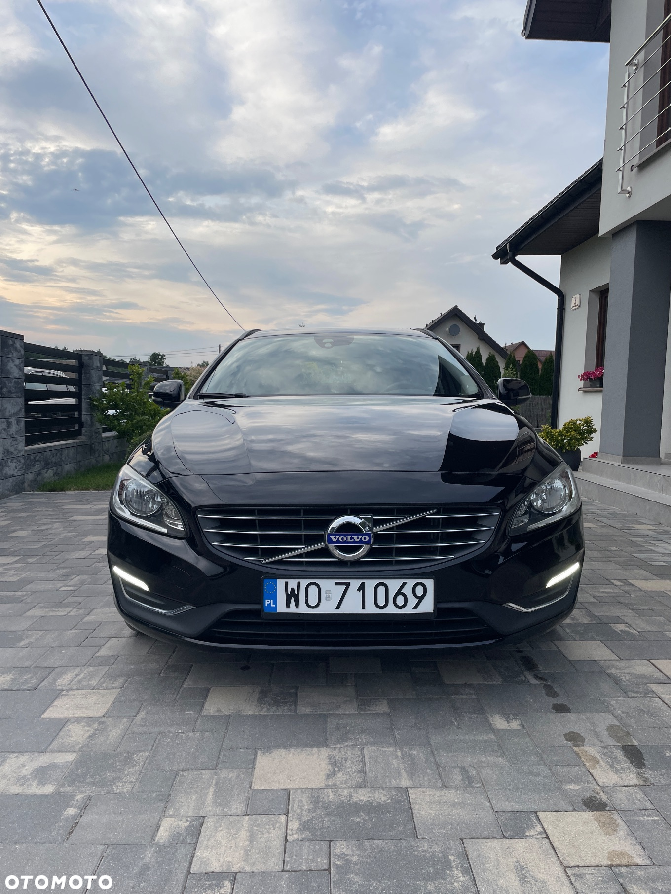 Volvo V60 D2 Summum - 3