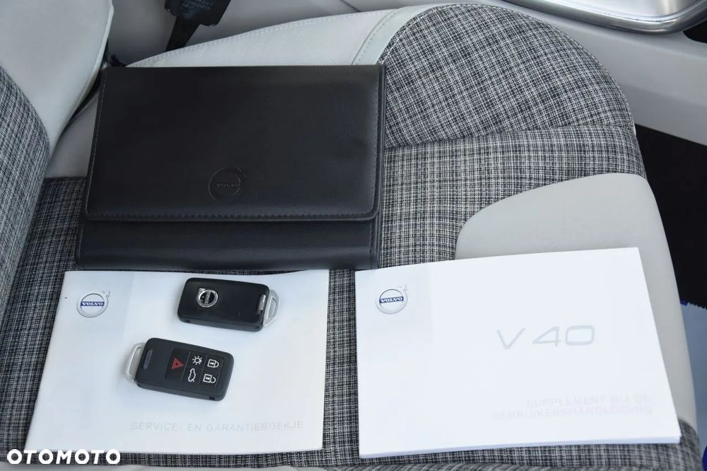 Volvo V40 D2 Drive-E Momentum - 19