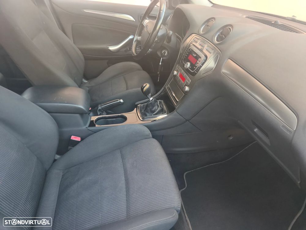 Ford Mondeo SW 2.0 TDCi 1st Edition - 17