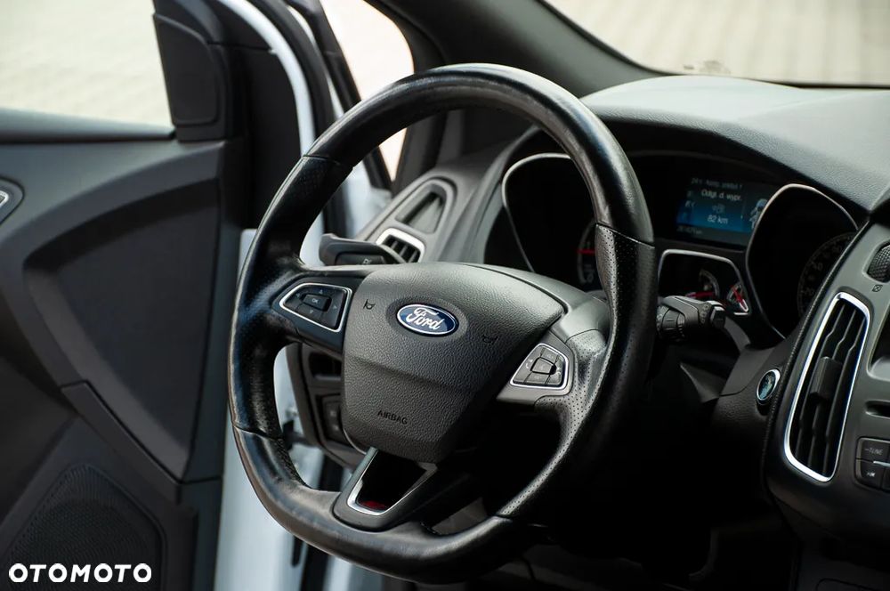 Ford Focus 2.0 TDCi ST mit Leder-Exclusiv-Paket - 30