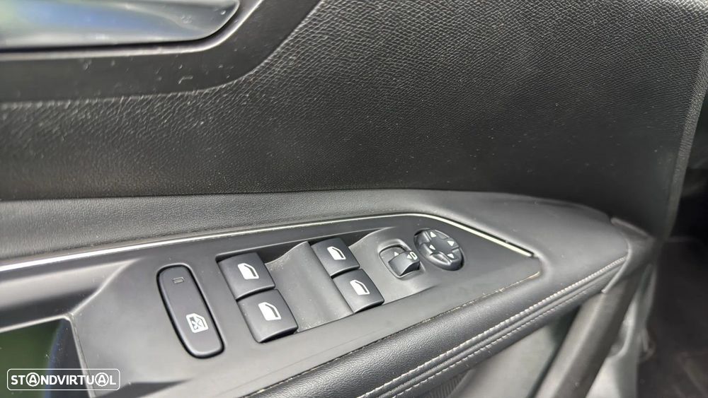 Peugeot 5008 1.5 BlueHDi Allure EAT8 - 15