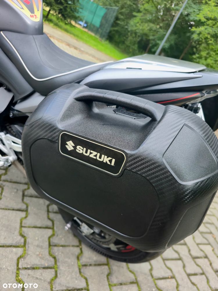 Suzuki GSX 1000 - 10