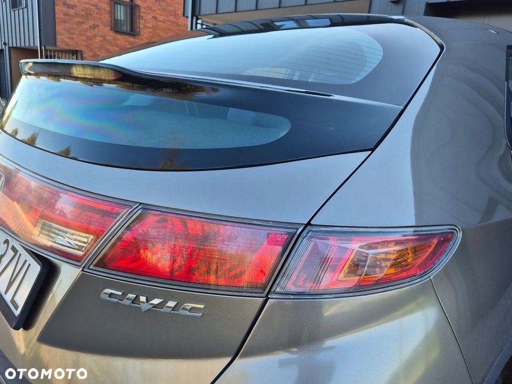 Honda Civic 1.8 Executive - 28