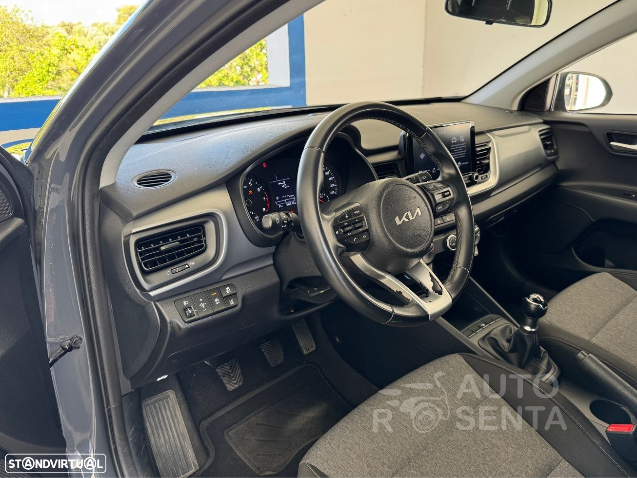 Kia Stonic - 8