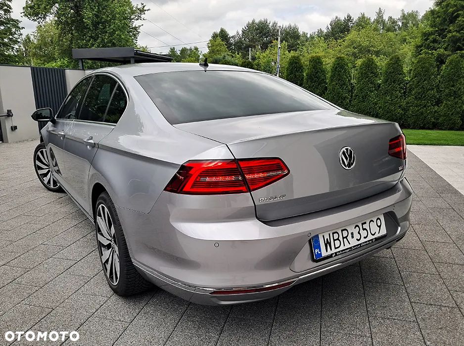 Volkswagen Passat - 7