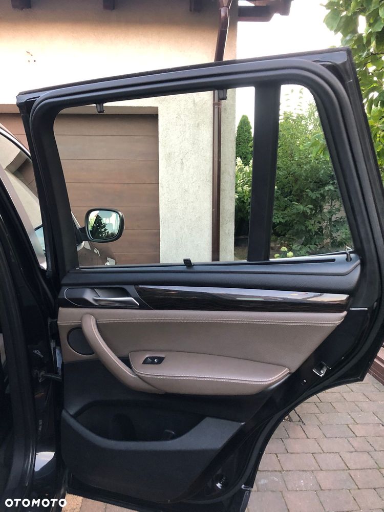 BMW X3 ver-520d - 32