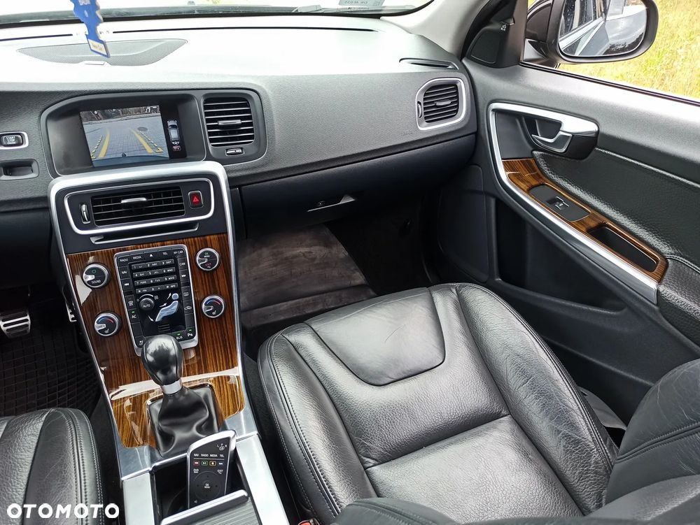 Volvo S60 D3 Summum - 17