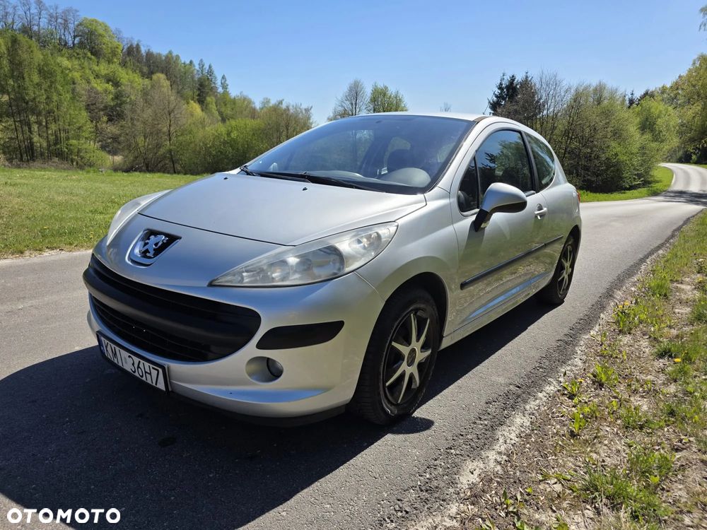 Peugeot 207 - 1