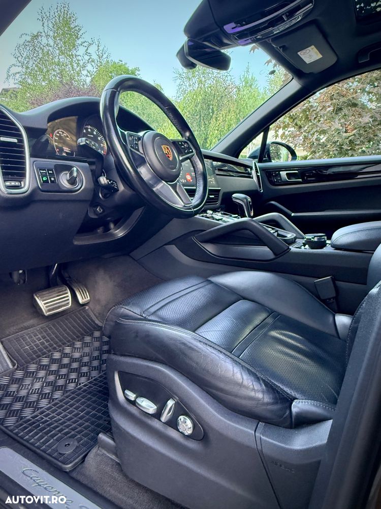 Porsche Cayenne S - 9
