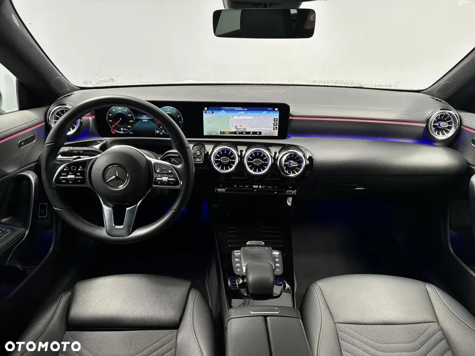 Mercedes-Benz CLA 200 Progressive 7G-DCT - 21
