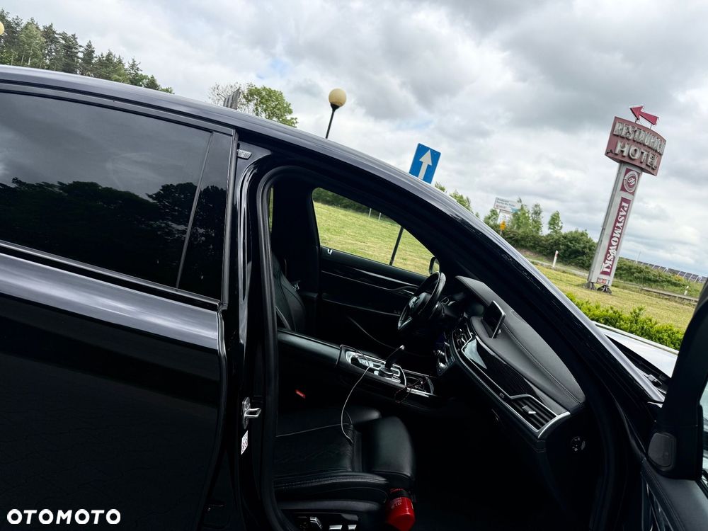 BMW Seria 7 740d xDrive sport - 14