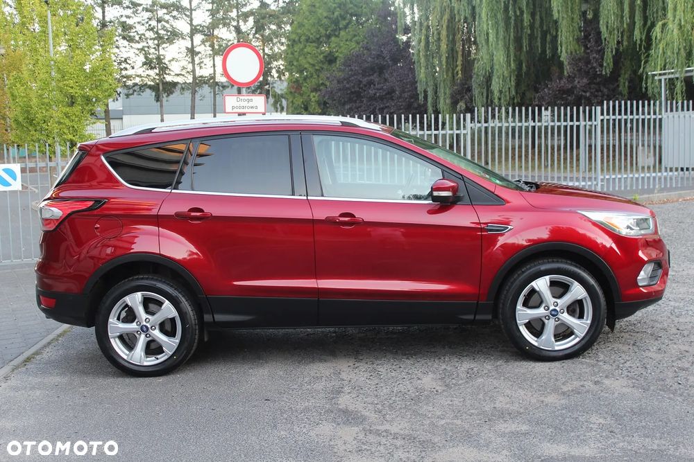 Ford Kuga 2.0 TDCi 2x4 Titanium - 10