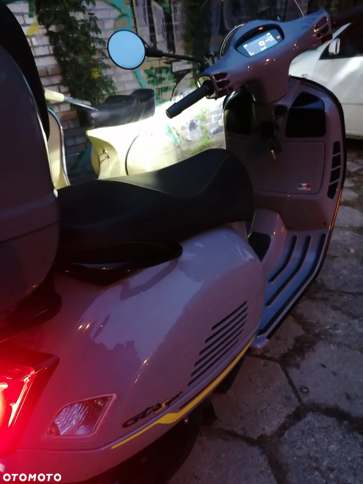 Piaggio Vespa - 5
