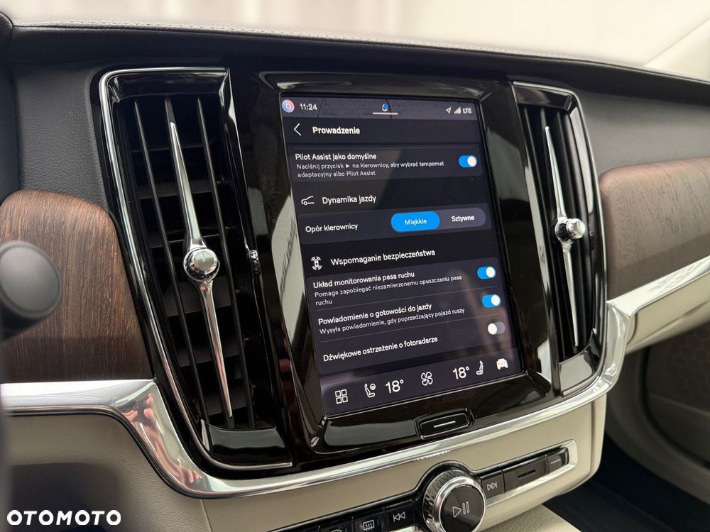 Volvo S90 - 25