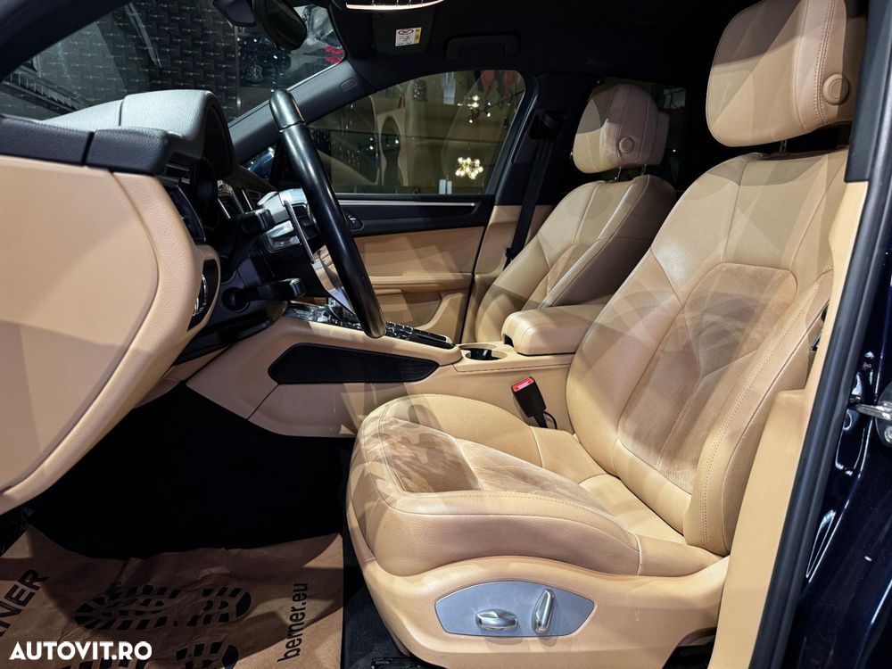 Porsche Macan - 12