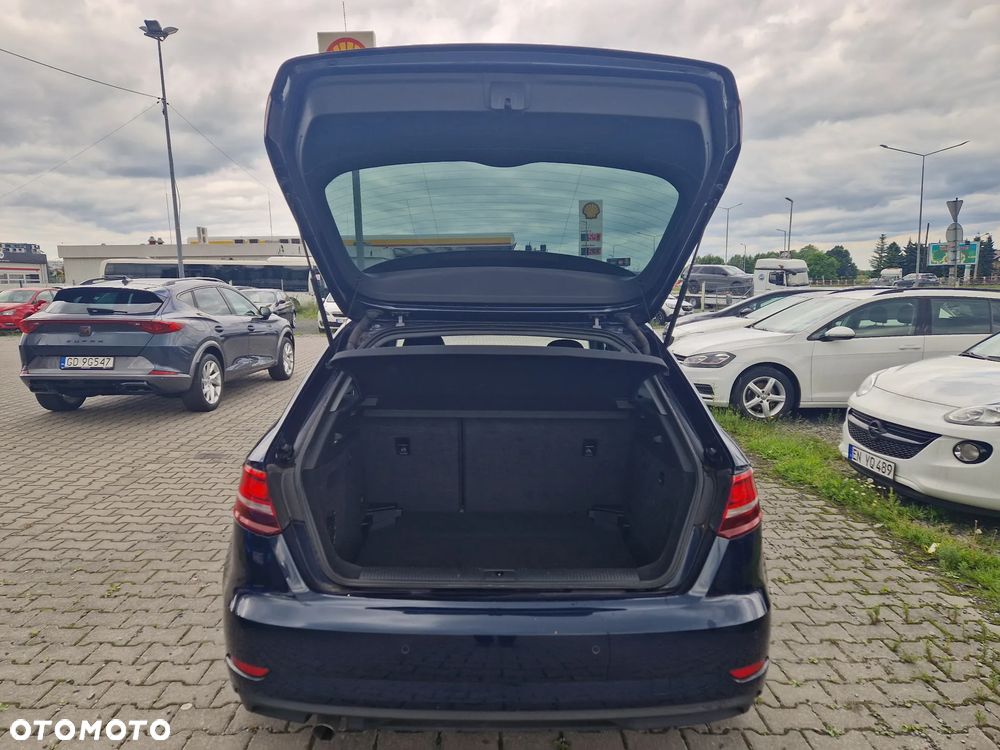 Audi A3 Sportback - 8