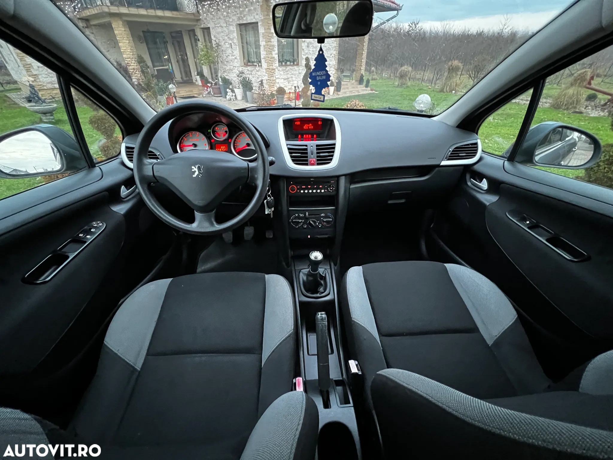 Peugeot 207 1.4 E Premium - 24