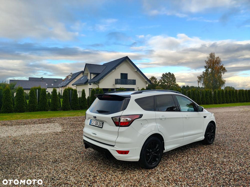 Ford Kuga 1.5 EcoBoost ST-LINE - 3