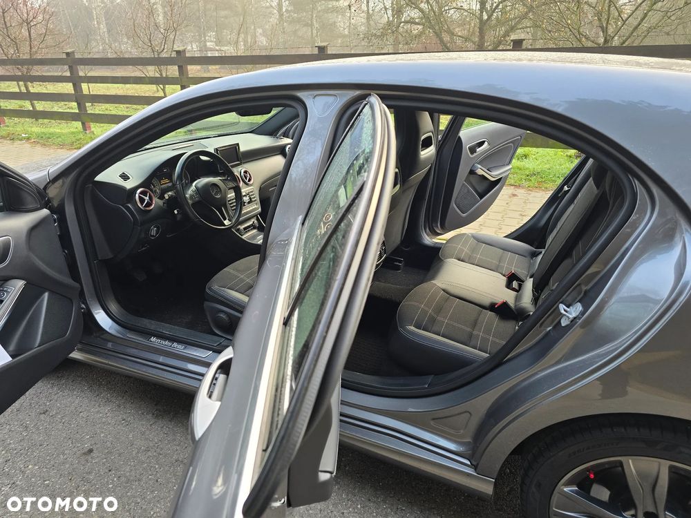 Mercedes-Benz Klasa A 180 CDI AMG Line - 18