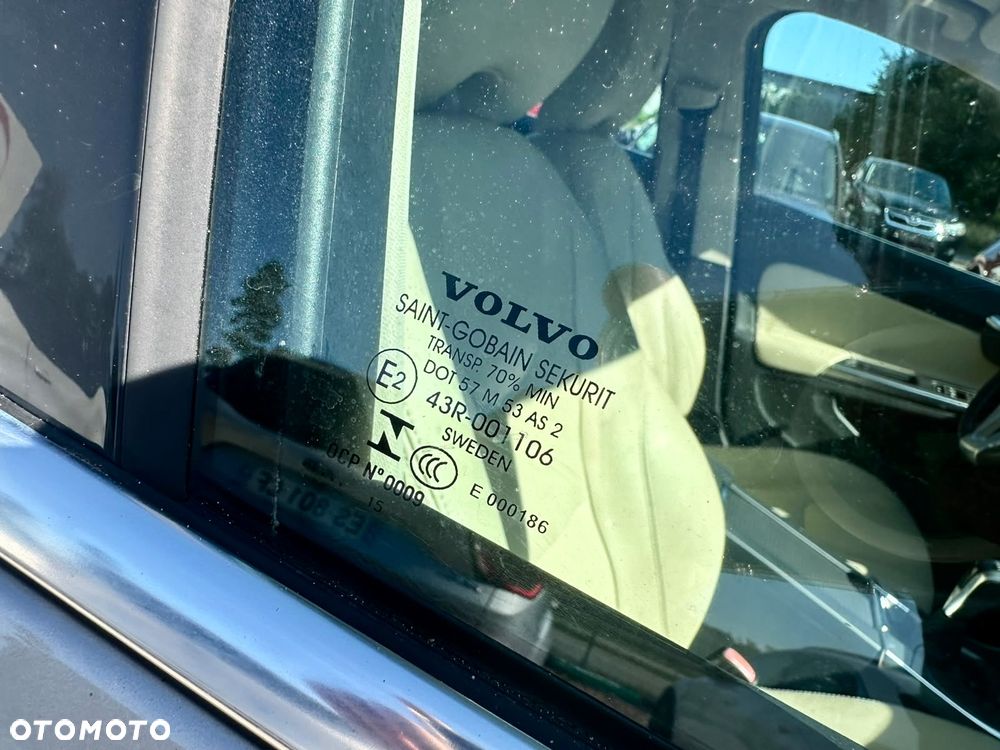 Volvo V60 D4 Momentum - 36