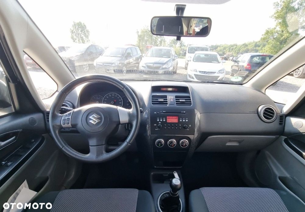 Suzuki SX4 - 8