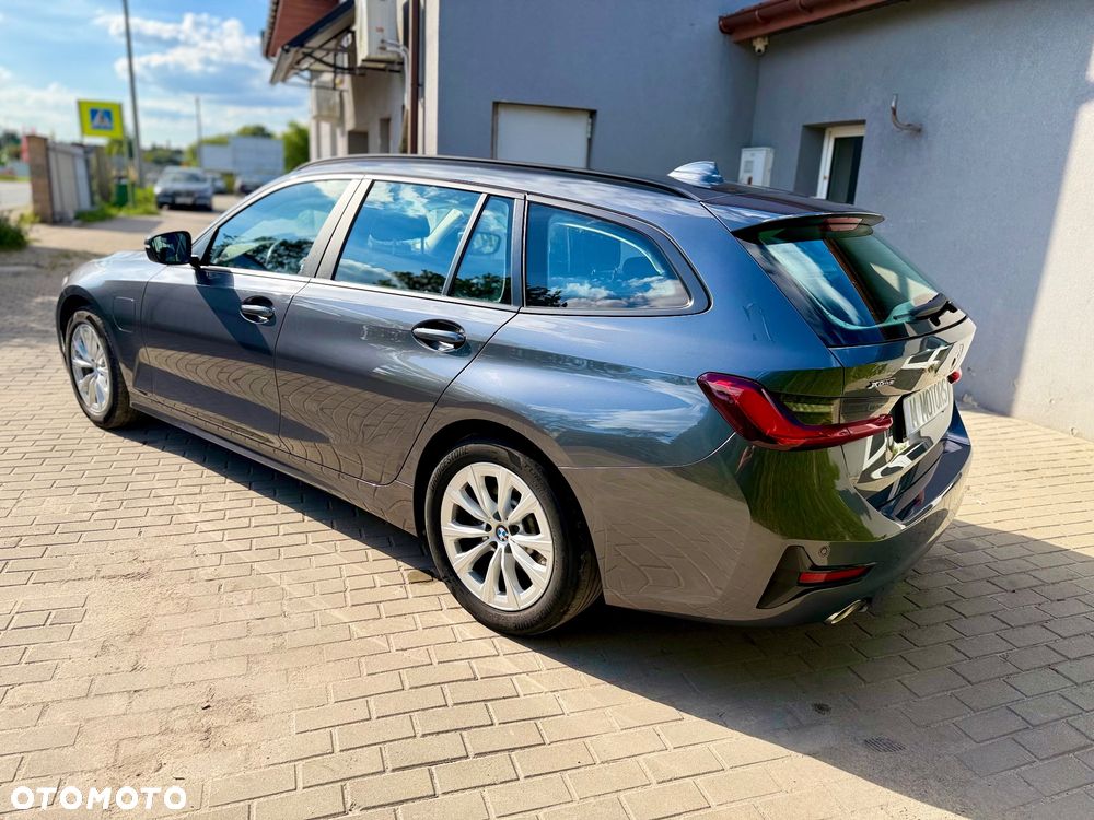 BMW Seria 3 330e Advantage - 3