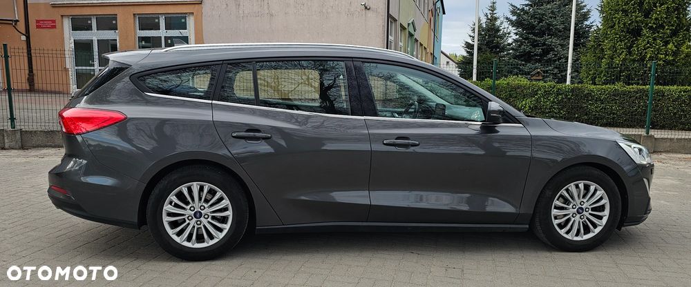 Ford Focus 1.5 EcoBlue Start-Stopp-System TITANIUM - 5
