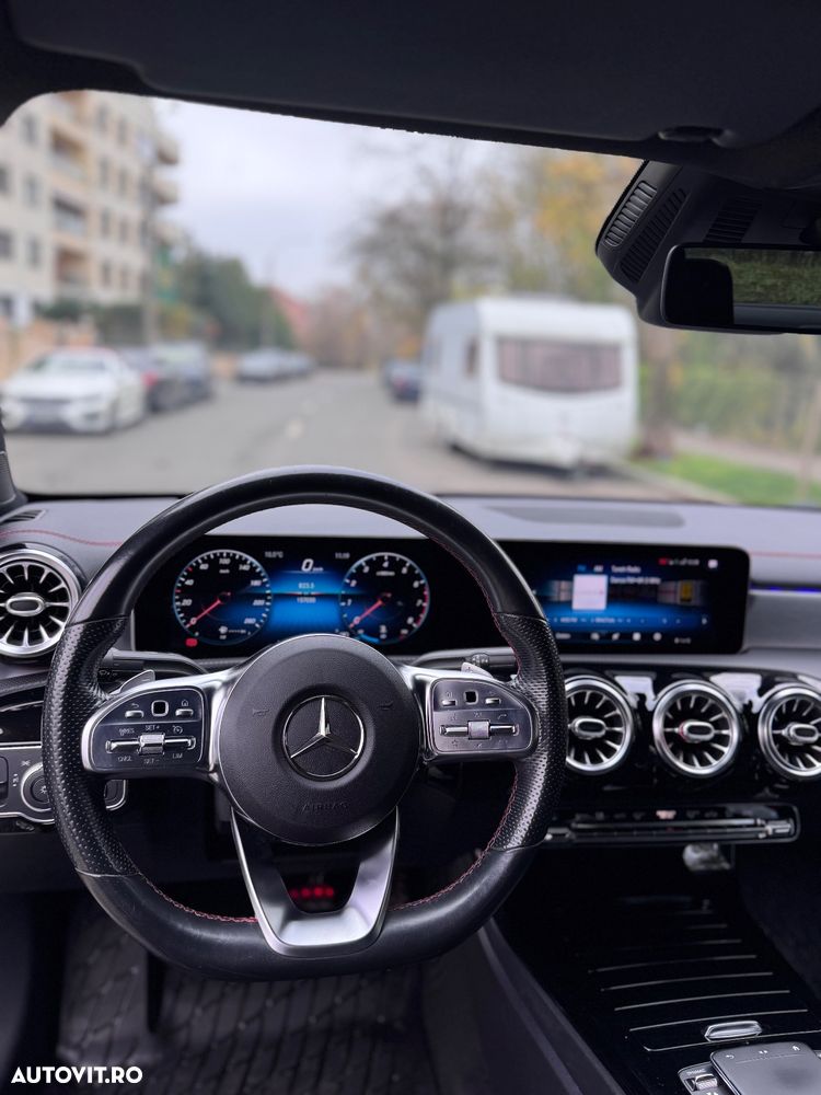 Mercedes-Benz CLA 180 7G-DCT AMG Line - 25