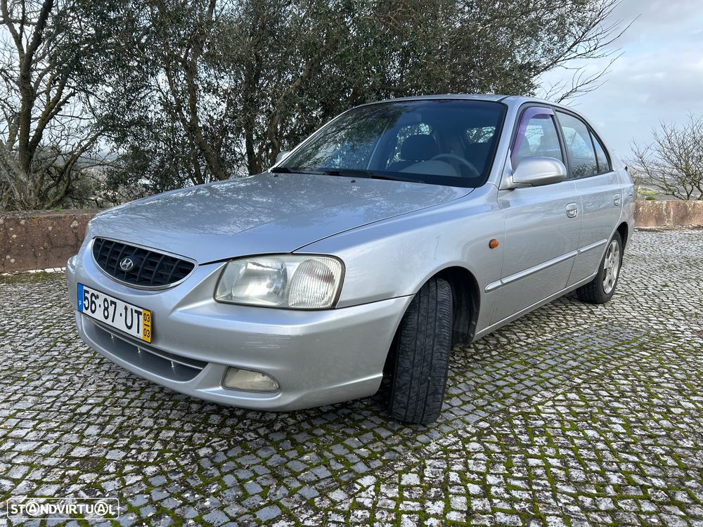 Hyundai Accent 1.3i GLS - 2