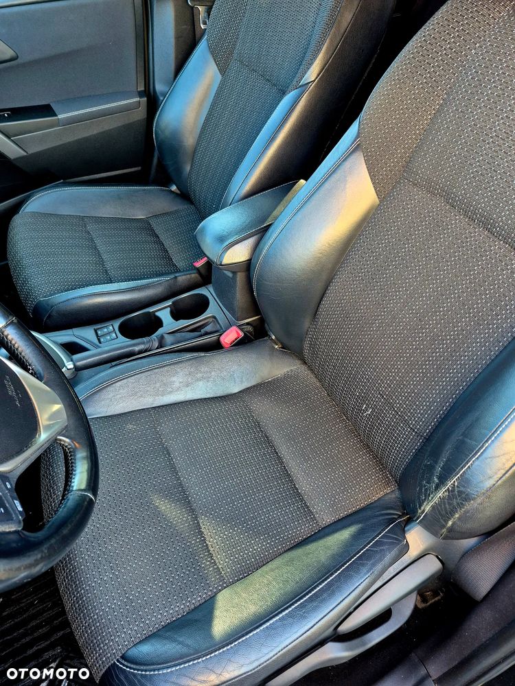 Toyota Auris - 11