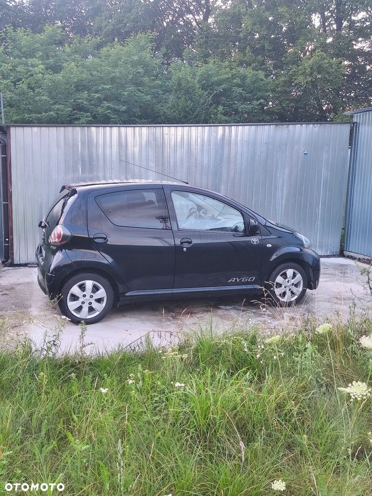 Toyota Aygo - 1