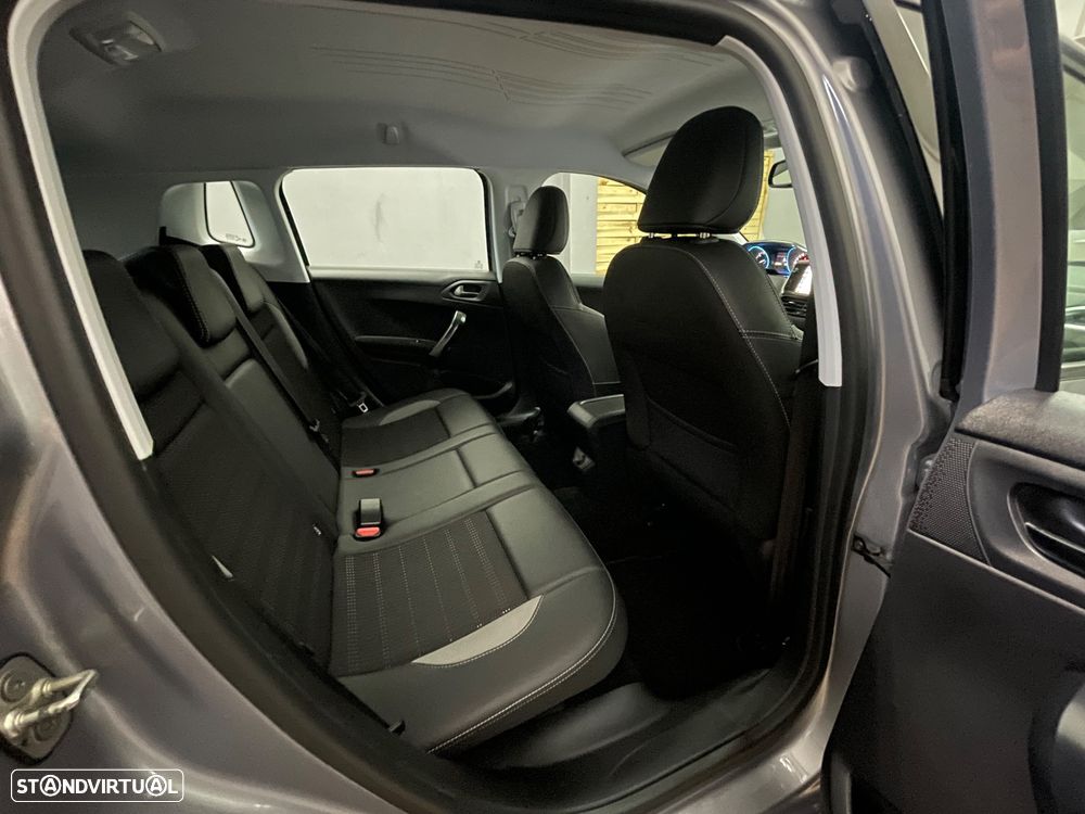 Peugeot 2008 PureTech 110 Stop&Start Allure - 22