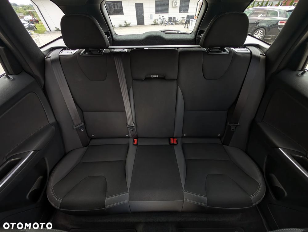 Volvo XC 60 D4 Momentum - 39