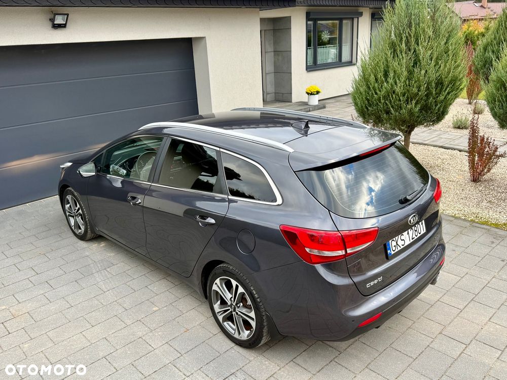 Kia Ceed 1.6 CRDi 136 ISG GT Line - 28