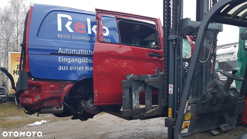 MERCEDES VITO W 447 2021 r CZĘŚCI KAROSERIA - 2