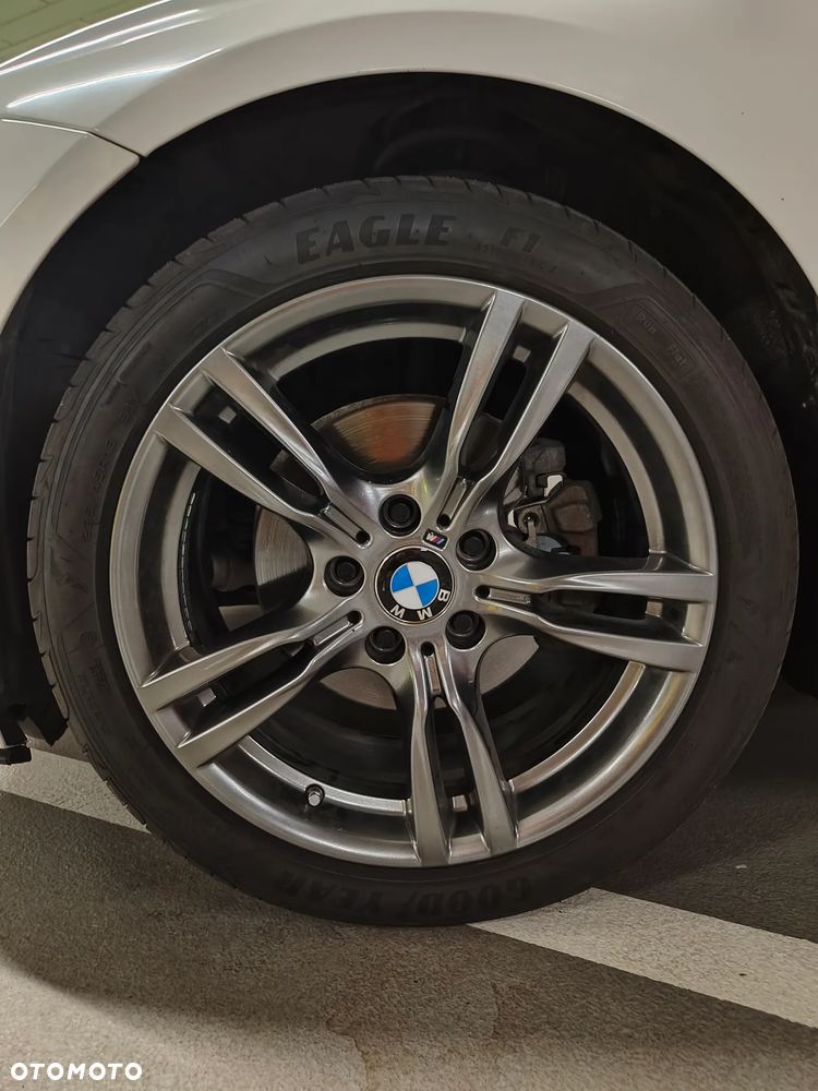 BMW Seria 3 330i Sport Line Sport - 26