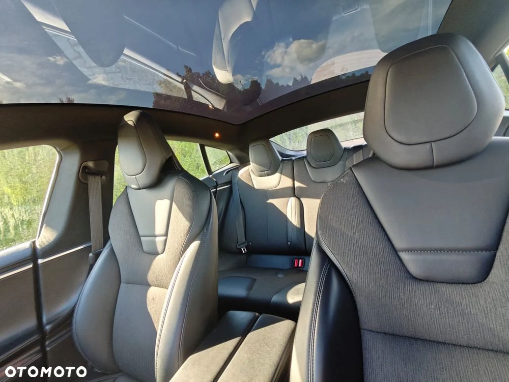 Tesla Model S Long Range Plus - 13