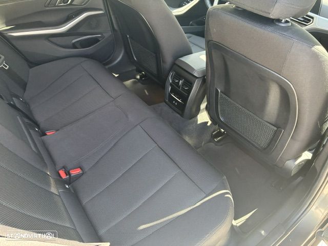 BMW 330 e Auto - 21