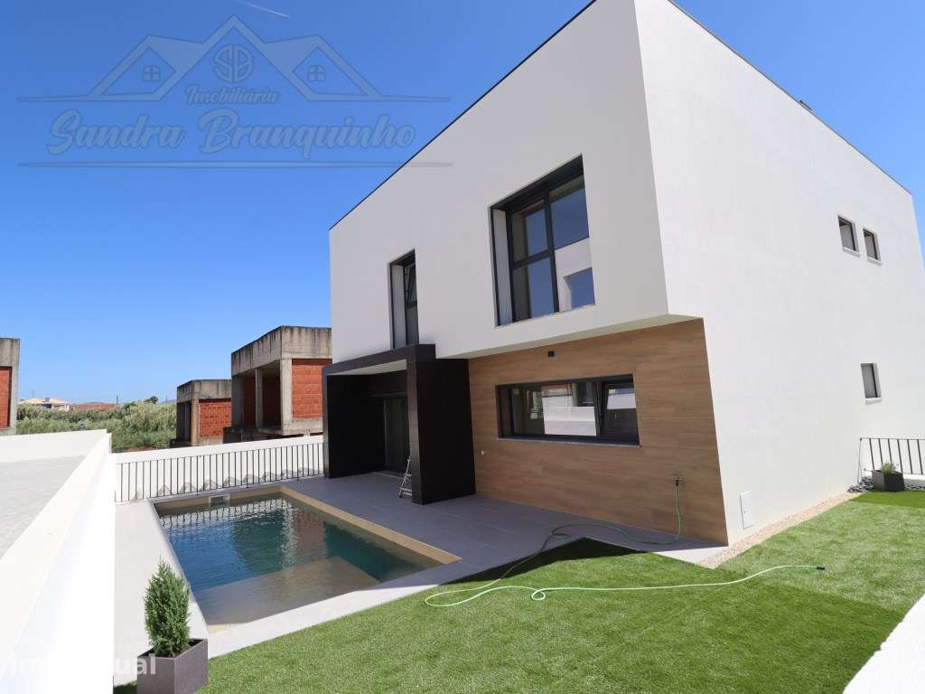 Moradia T5(NOVA) com Piscina - Grande imagem: 2/56