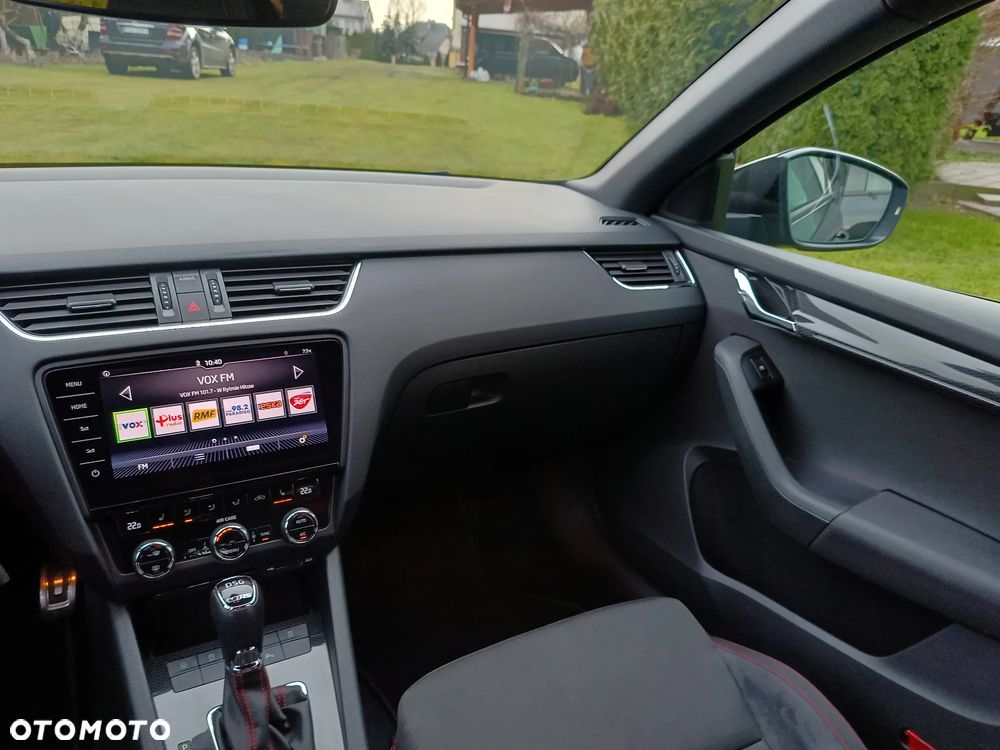 Skoda Octavia 2.0 TDI DSG RS - 37