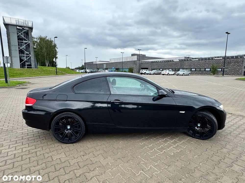 BMW Seria 3 320i Edition Exclusive - 6